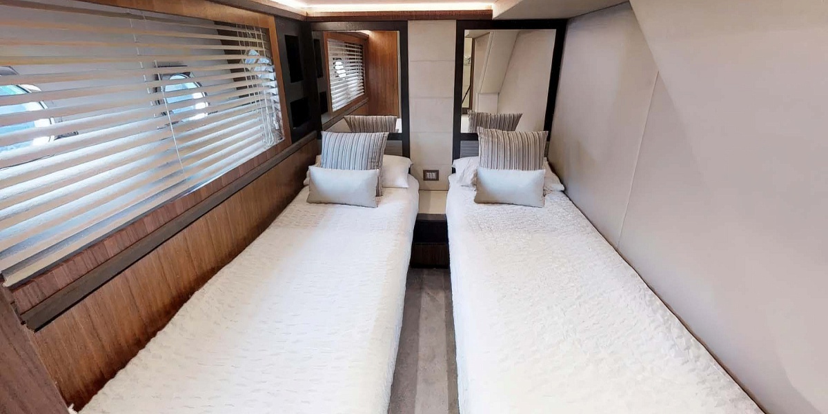 Аренда яхты Monte Carlo 65 на Лазурном берегу, Франция